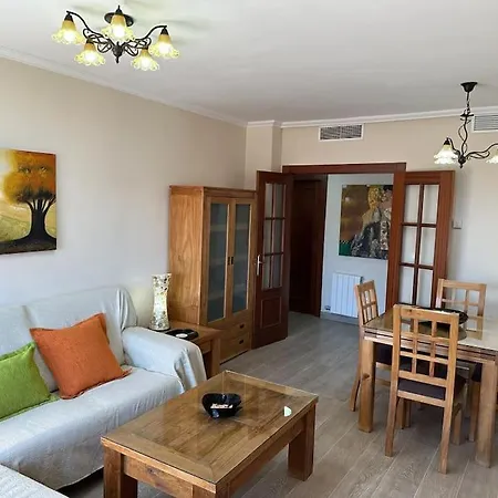 Piso En Zona Centro Con Parking Gratis Linares (Jaen)