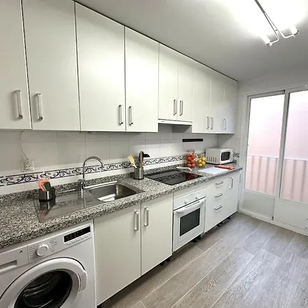 Piso En Zona Centro Con Parking Gratis Linares (Jaen)